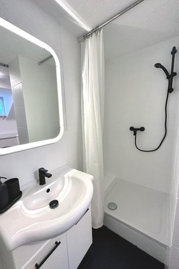 City-Apartment In Krefeld - Beuys Apartments - Krefeld Kültér fotó